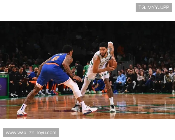 公牛完封尼克斯，系列赛焦点战中德罗赞锁死对手，公牛对尼克斯1993