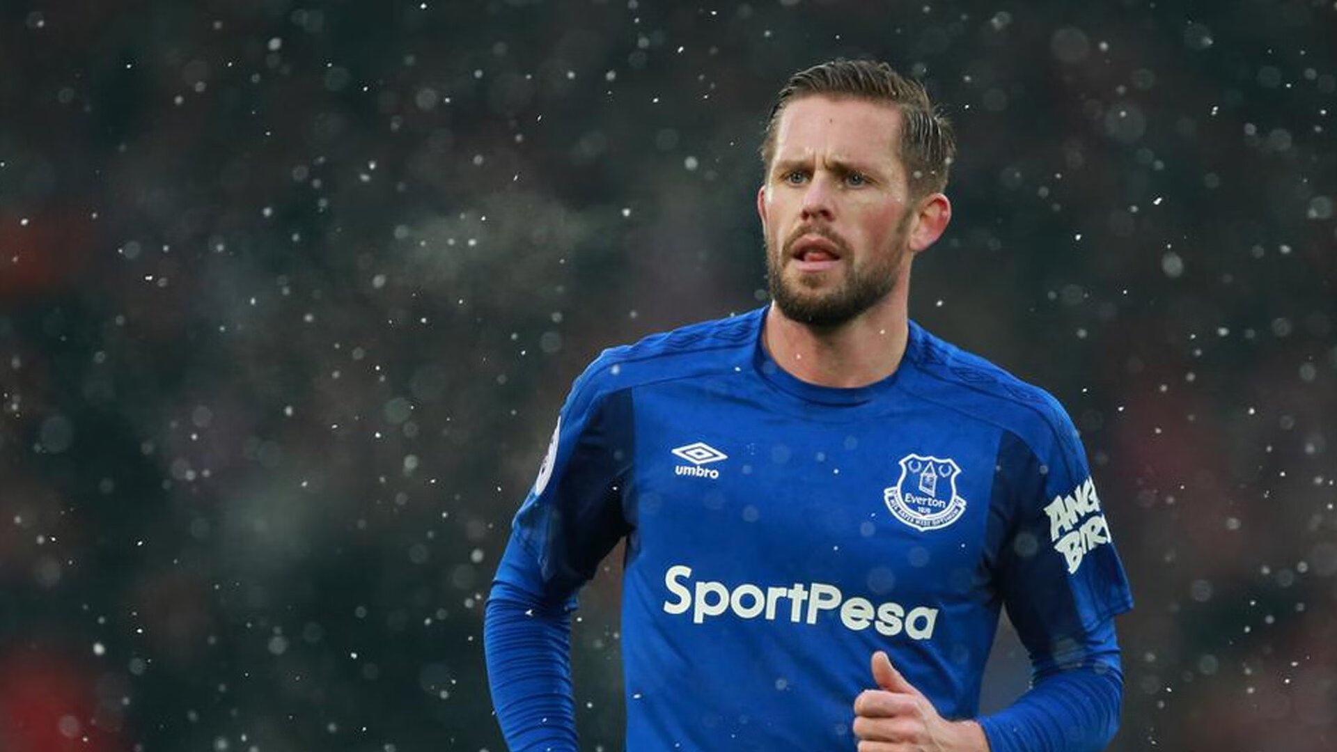 五大联赛后腰拦截频率是否成为决定比赛平衡的杠杆，拦截型后卫